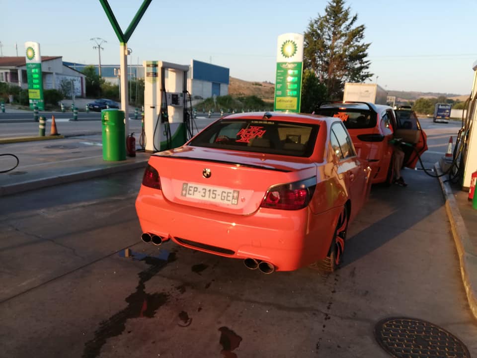 Megalázó poén vagy meglepő újrafelhasználás a BMW 5-utánfutó? 2
