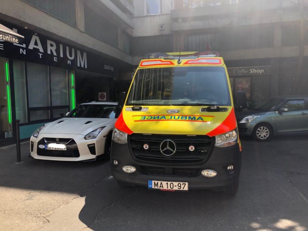 Pofátlan autós miatt kér elnézést az Országos Mentőszolgálat 2