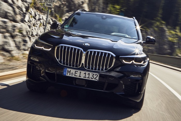 Megérkezett a BMW új öko-terepjárója 7