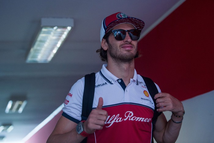 F1: Kimi máris eleresztett egy aranyköpést a Ringen