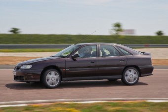 Safrane Biturbo – Amikor a Renault nekiment a BMW-nek