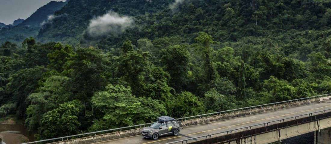 Bedobják a mély vízbe a Peugeot divatterepjáróját