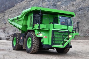 Ez a zöld bányadömper a világ legnagyobb elektromos járműve