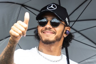 Hamilton indulna a villany-F1-ben?