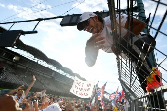 F1: Hamilton visszaszólt Rosbergnek