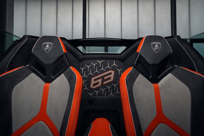 Nincs ennél ritkább Aventador roadster 6