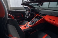 Nincs ennél ritkább Aventador roadster 15