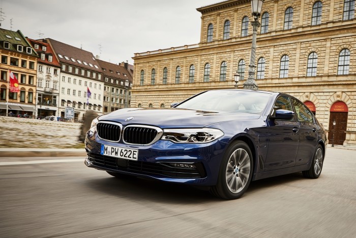 Nagyobb elektromos hatótávval frissül a konnektoros 5-ös BMW 1