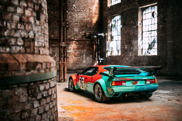 Amikor műalkotás száguld a versenypályán 7