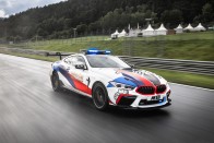 M8-as BMW vigyáz a biztonságra a leggyorsabb motorok előtt 13