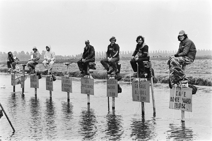 Különös sportot űznek a férfiak Hollandiában 2 | Vezess Különös sportot űznek a férfiak Hollandiában 2