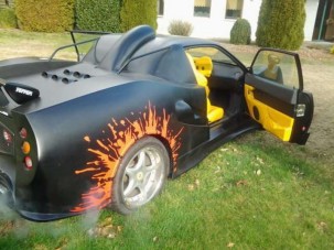 50 milliót kérnek ezért a Ferrariból épített furcsaságért