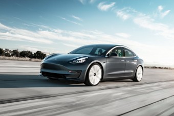 Beteszi Magyarországra a lábát a Tesla