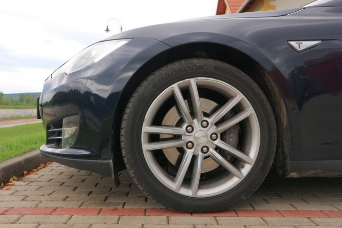 Használt Tesla 200 ezer kilométerrel – jó üzlet? 79 Használt Tesla 200 ezer kilométerrel – jó üzlet? 79