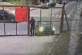 Felesleges volt kinyitni a kaput, azzal az autóval már nem kell beállni