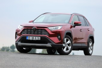 Szuperképesség nélkül: Toyota RAV4 teszt