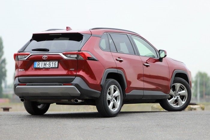 Szuperképesség nélkül: Toyota RAV4 teszt 101 Szuperképesség nélkül: Toyota RAV4 teszt 101