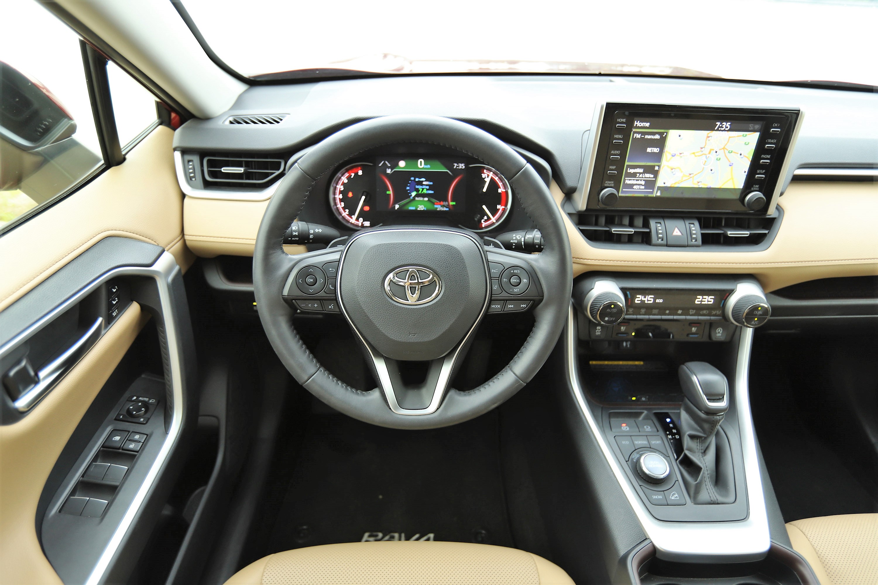 Szuperképesség nélkül: Toyota RAV4 teszt 22