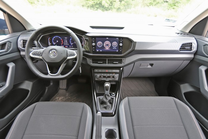 Hopp, itt egy újabb, apró városi SUV – VW T-Cross teszt 89 Hopp, itt egy újabb, apró városi SUV – VW T-Cross teszt 89