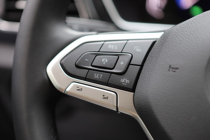Hopp, itt egy újabb, apró városi SUV – VW T-Cross teszt 96 Hopp, itt egy újabb, apró városi SUV – VW T-Cross teszt 96