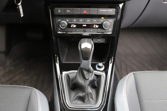 Hopp, itt egy újabb, apró városi SUV – VW T-Cross teszt 95 Hopp, itt egy újabb, apró városi SUV – VW T-Cross teszt 95