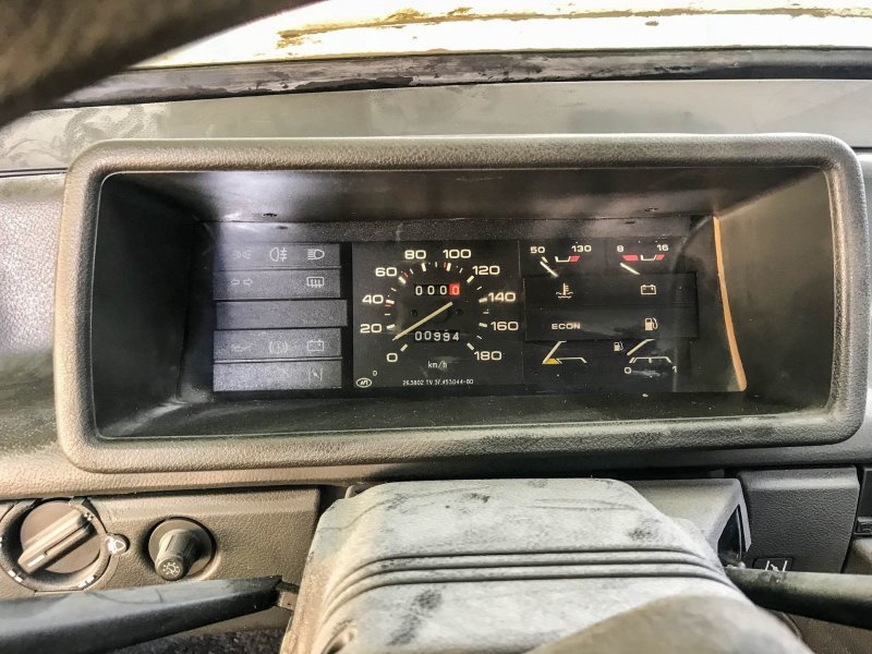 Különleges Ladát találtak egy ukrán garázsban, 25 évig állt elhagyottan 6