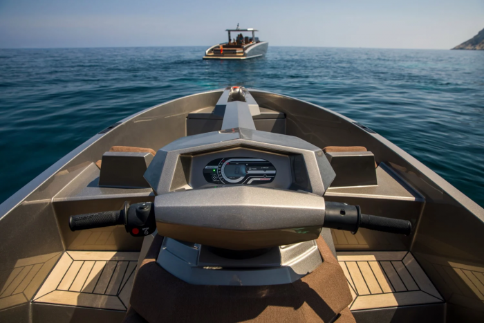 Nem viccel a jet-skik BMW-je 1