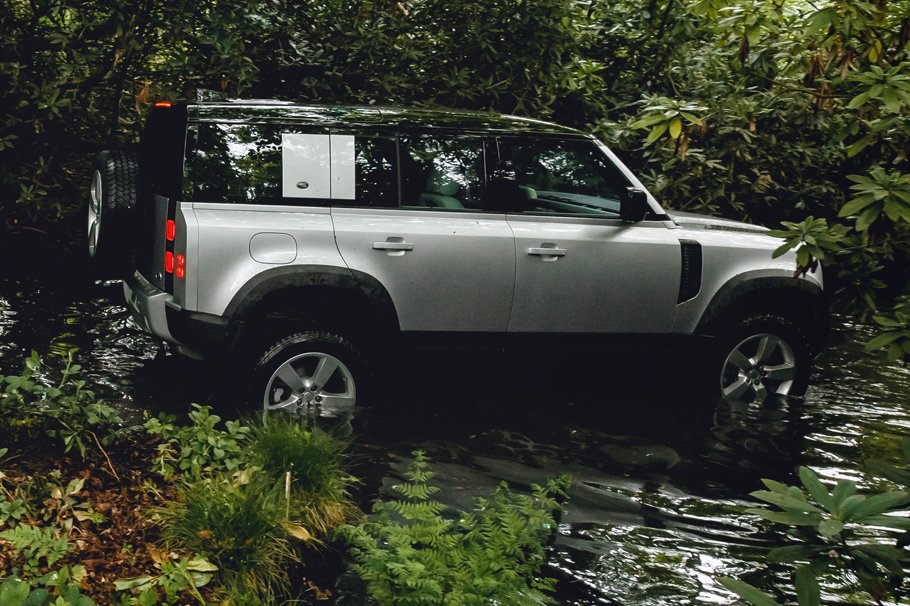 Tényleg elpuhult volna a Land Rover Defender? 12