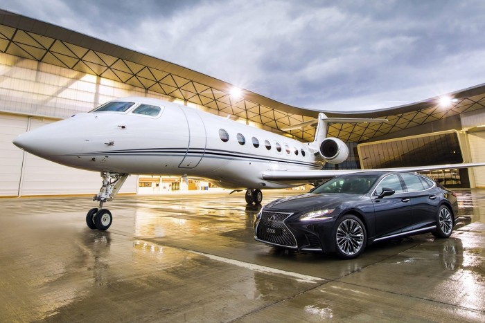 A jacht után jöhet a Lexus repülőgépe?