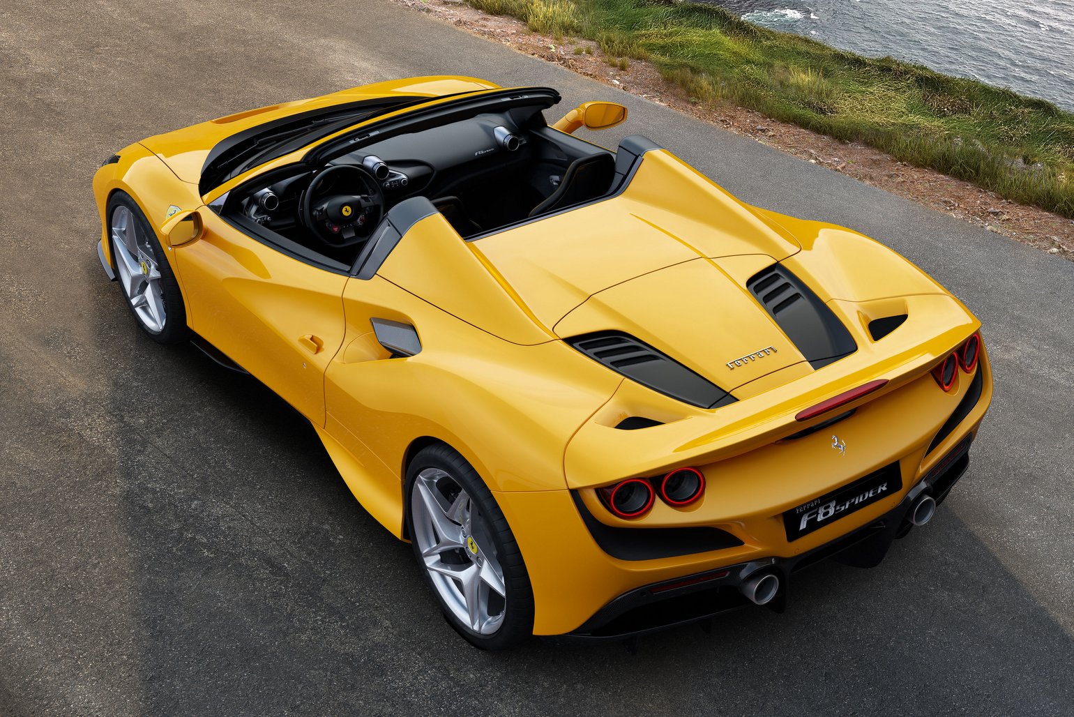 Új V8-as roadster a Ferraritól 3