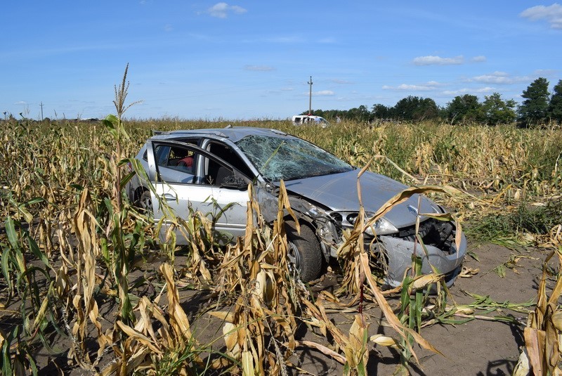 Kizuhant a Renault-ból az utas Kislángnál – vakcsatot használt biztonsági öv helyett 1
