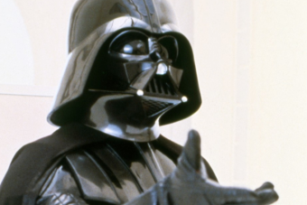 Darth Vader legendás sisakja kerül kalapács alá Los Angelesben
