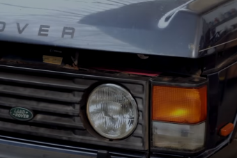 Bizsergetve olvasztja le az agyad ez a roncsfeltámasztó házimozi