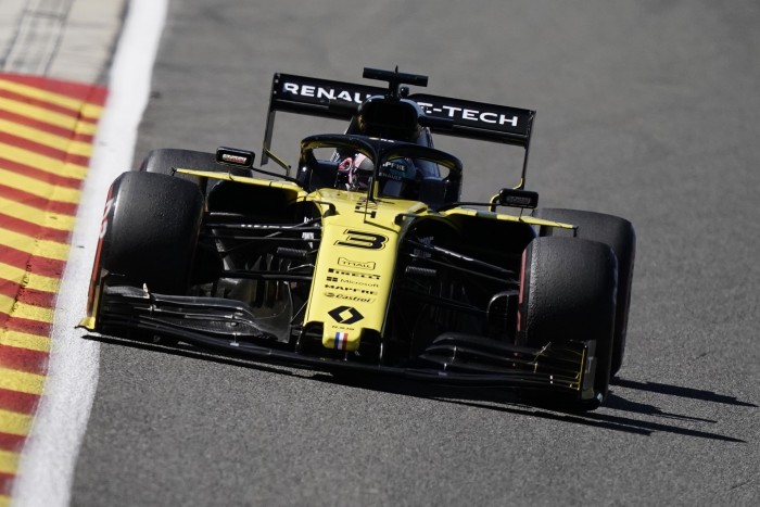 F1: Ricciardo fontolóra vette, hogy induljon-e