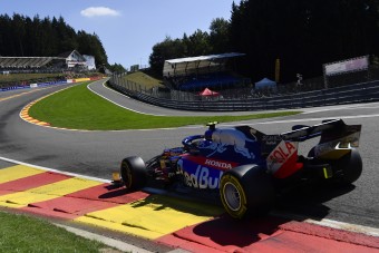 F1: Megható gesztus a lefokozott pilótától