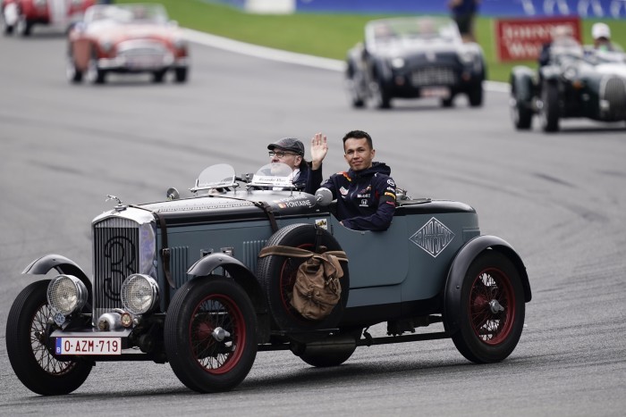 F1: Első Red Bull-os futamán brillírozott az újonc 1 | Vezess F1: Első Red Bull-os futamán brillírozott az újonc 1