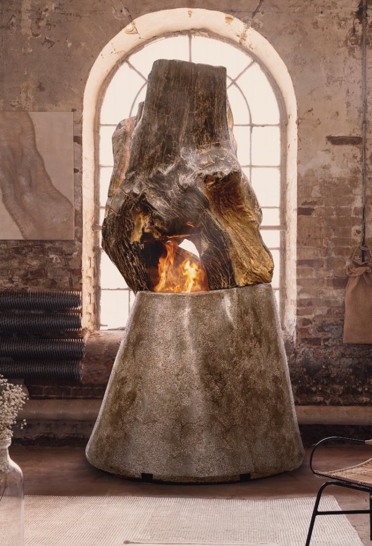 Megkövesedett fából készült a legdrágább kandalló 2