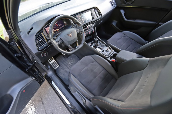 A SEAT gonosz ikertestvére – Cupra Ateca 10