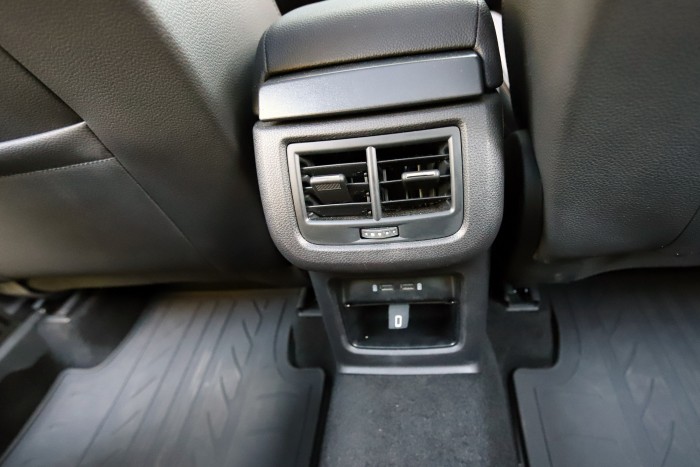 A SEAT gonosz ikertestvére – Cupra Ateca 19