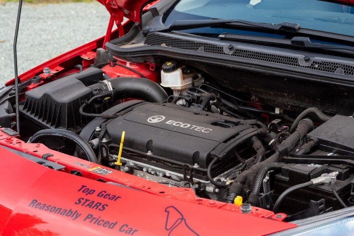 Világsztárok versenyeztek ezzel a piros Astrával 6