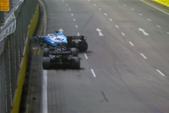 F1: Grosjeant hibáztatja az ütközésért Russell