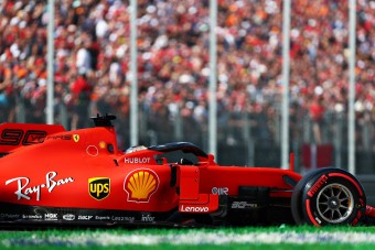 F1: Vettel őket okolja a botrányos időmérőért