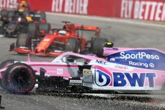F1: Váratlan helyről kapott védelmet Vettel