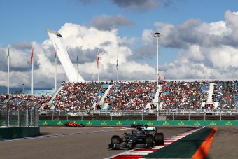 F1: A Ferrari nyerte meg Hamiltonnak az Orosz Nagydíjat
