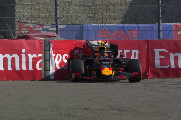 F1: Összetörte Red Bullját az újonc – videó