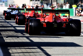 F1: 2021-re is megtartják a DRS-t