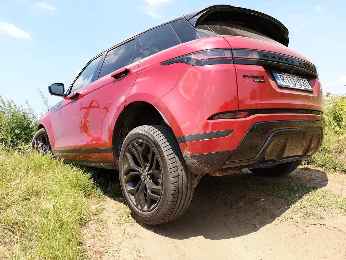 Amitől sikeres lett, abban még mindig verhetetlen a Range Rover Evoque 18 | Vezess Amitől sikeres lett, abban még mindig verhetetlen a Range Rover Evoque 18