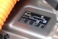 Villanyautó, furcsaságok nélkül: Hyundai Ioniq Electric 62