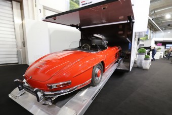 Veterán Merci kabrió A CSOMAGTARTÓBAN?