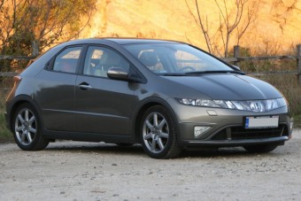 Megéri a konkurenciánál magasabb árát a használt Honda Civic?